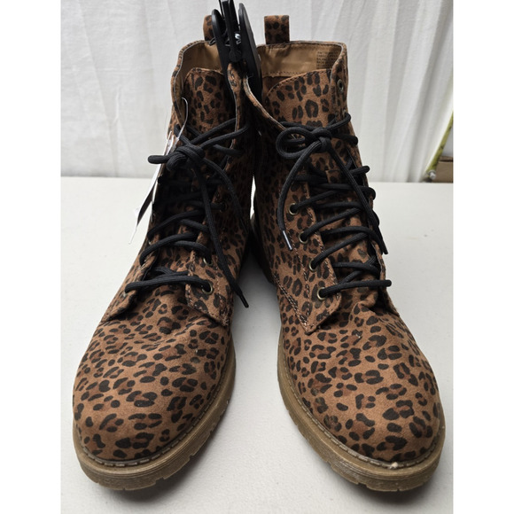 Time & Tru Women’s Size 11 Cheetah Leopard Print Memory Foam Boots Zip & Lace-up - Picture 3 of 7